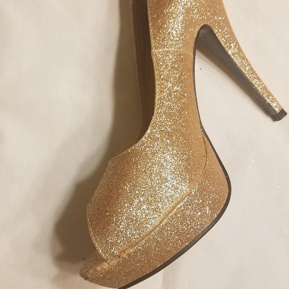 Gold Glitter Platform Stilettos - Picture 2 of 7